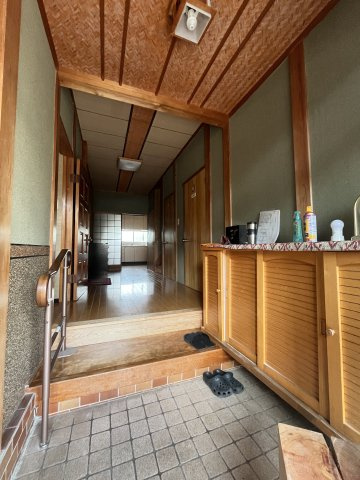 中古住宅　加野1丁目の玄関
