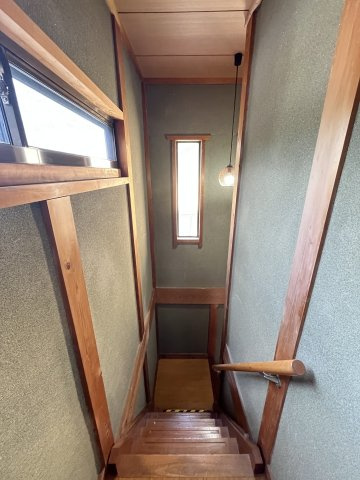 中古住宅　加野1丁目のその他|階段