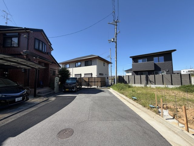 橿原市石川町 Ｃ号地　の前面道路含む現地写真