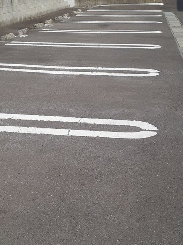 クリアストリーム　Ｂの駐車場|車をお持ちの方に嬉しい駐車場付きの物件です