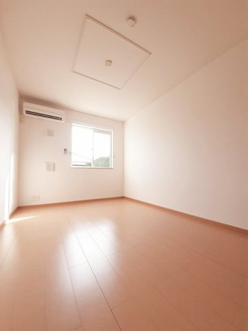 クリアストリーム　Ｂの内装|きれいな内装です