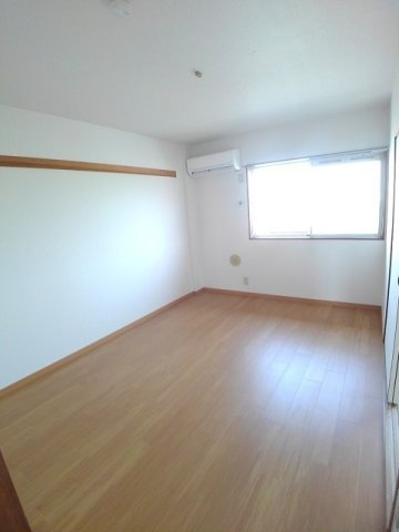 シュープ三条の内装|内装は落ち着いています