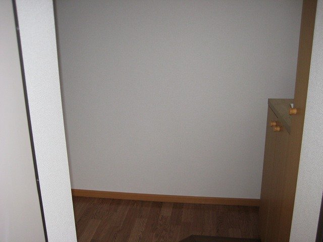 オーブリー栗熊の玄関|収納もある玄関です