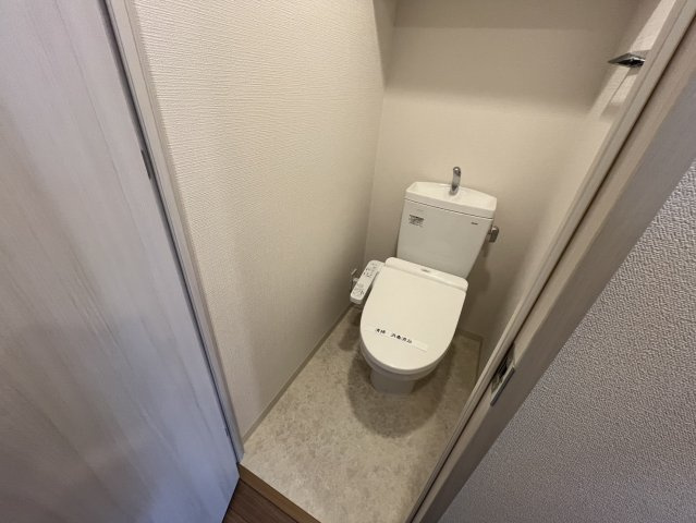 プレサンス神戸キュリオのトイレ|同物件別部屋写真