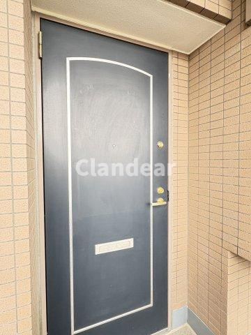 ベルモント梅島の玄関|ドキドキの新生活も、安心してスタート。ぴったりの住まいを見つけませんか？クランディアが一緒に住まい選びをサポートします‼　まずは、お気軽にお問合せください　＃クランディア