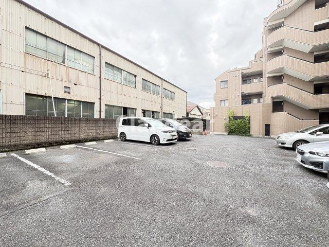 ベルモント梅島の駐車場|ドキドキの新生活も、安心してスタート。ぴったりの住まいを見つけませんか？クランディアが一緒に住まい選びをサポートします‼　まずは、お気軽にお問合せください　＃クランディア