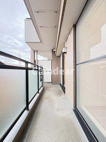 ベルモント梅島のバルコニー|ドキドキの新生活も、安心してスタート。ぴったりの住まいを見つけませんか？クランディアが一緒に住まい選びをサポートします‼　まずは、お気軽にお問合せください　＃クランディア