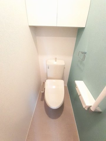 ラ　コーヴァ綾川Ⅰのトイレ|ゆったりとした空間のトイレです