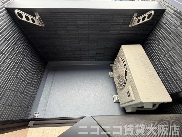 大阪市大正区三軒家西３丁目のアパートのバルコニー