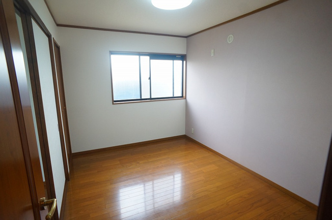 【子供部屋】 | 八尾市刑部4丁目 | 【2階：西側洋室6帖】