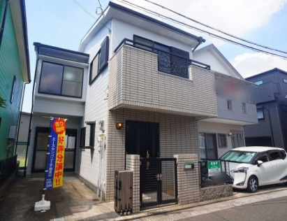 【外観】 | 八尾市刑部4丁目 | 【敷地間口ゆったり整形地☆2階建て♪令和2年外壁塗装済み☆】ローン返済目安：月々約51373円（頭金0円、変動金利0.875％、返済期間40年、ボーナス払い無しで試算しています）