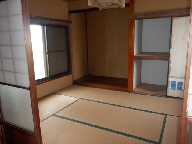 沼、中古住宅２F建ての和室