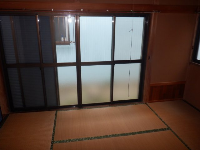 沼、中古住宅２F建ての和室