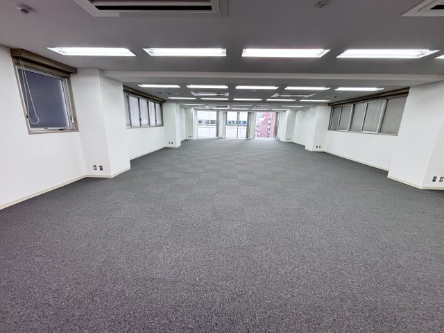 大阪市中央区平野町２丁目の事務所の内装