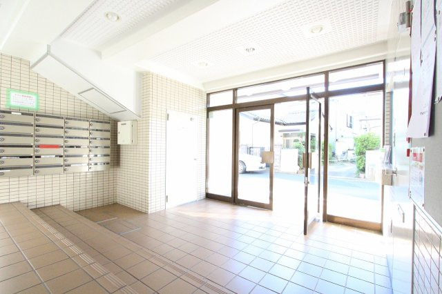 三郷ダイヤモンドマンションのエントランス|落ち着いたエントランスです