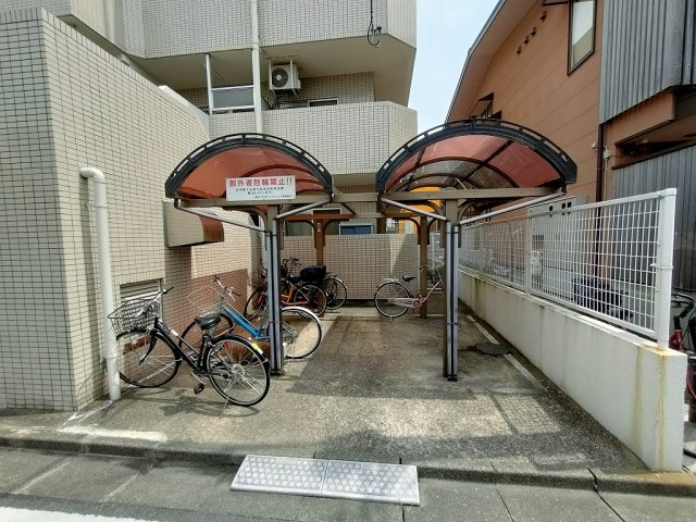 三郷ダイヤモンドマンションの駐輪場|敷地内駐輪場