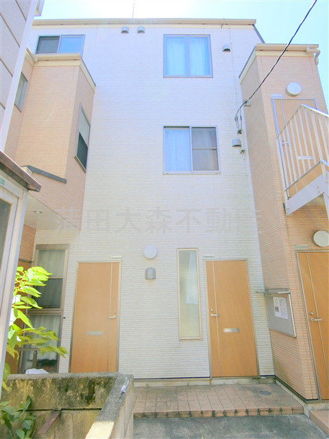 ウィッシュガーデン羽田の外観|2014年6月築　木造2階建て総戸数6戸の賃貸アパート
東京都大田区羽田4丁目　京急空港線穴守稲荷駅近最寄り徒歩3分