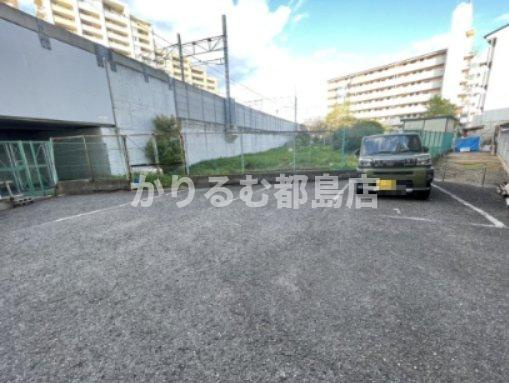 Mプラザ城東の駐車場