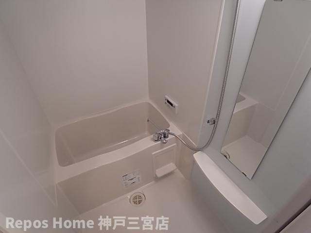 エスリード神戸海岸通の浴室