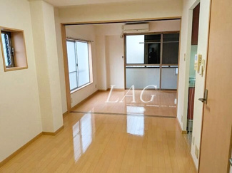 【居間・リビング】 | ＳＵＮＳＨＩＮＥ麻布 | 洋室のお部屋です。