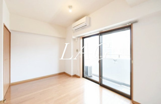 【居間・リビング】 | ドルチェ芝浦・ディマーレ | 洋室のお部屋です。