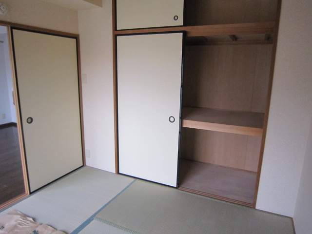 メゾンソレイユの和室|別部屋の写真です