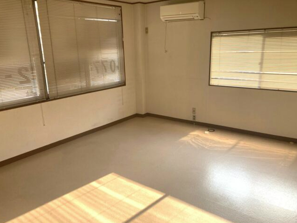 野洲市北野１丁目の店舗事務所の内装