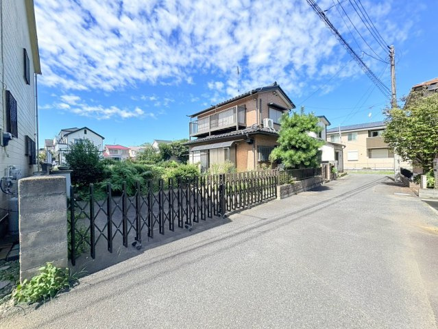 川越市下広谷　建築条件なし売地　東武東上線『鶴ヶ島駅』徒歩22分　【広谷小学区】の前面道路含む現地写真