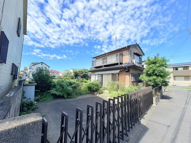 川越市下広谷　建築条件なし売地　東武東上線『鶴ヶ島駅』徒歩22分　【広谷小学区】の前面道路含む現地写真