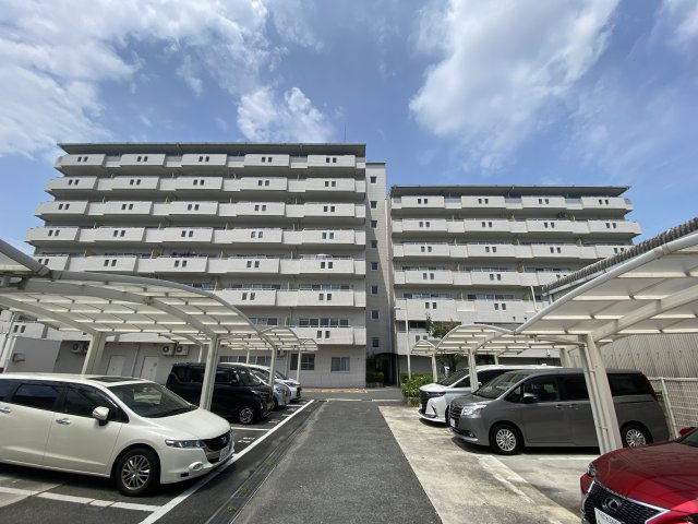 メゾンドール富田林の外観