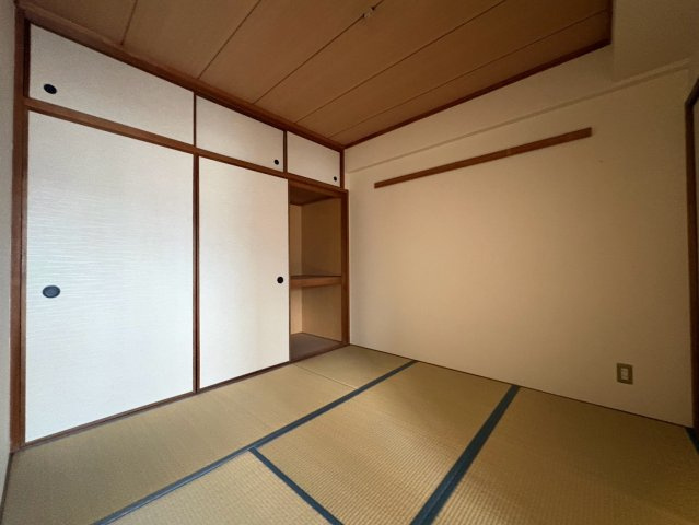 メゾンドール富田林の和室