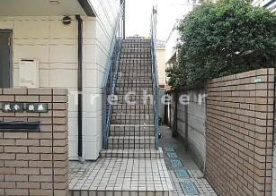 カーサエクセルのエントランス