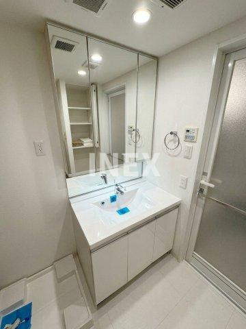 横浜市中区吉田町の賃貸マンションの洗面所