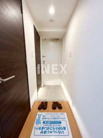 横浜市中区吉田町の賃貸マンションの玄関