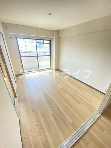 大阪市淀川区十八条２丁目の賃貸マンションの寝室