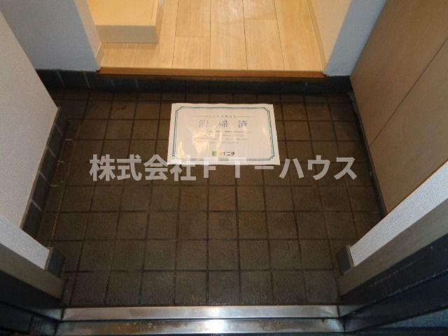 ガーデンヒルズ中山(K-048)の玄関