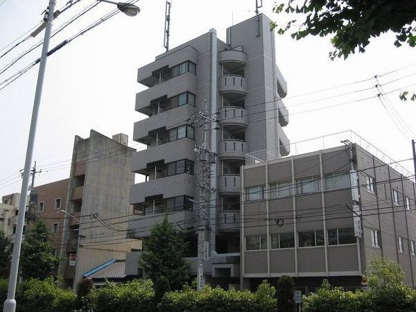 セラヴィ杁中の外観