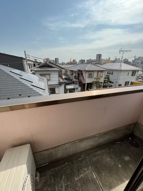 シャルマン草加Ⅱのバルコニー