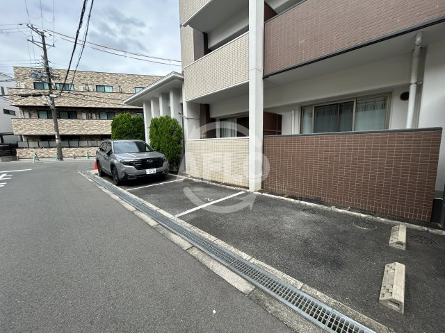 プレスティージュ・アイの駐車場|駐車場
