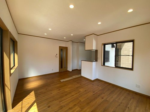 【居間・リビング】 | 藤沢市遠藤　中古戸建