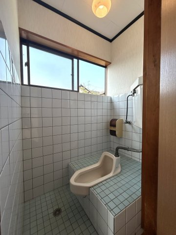 高岡郡佐川町中組　中古戸建のトイレ