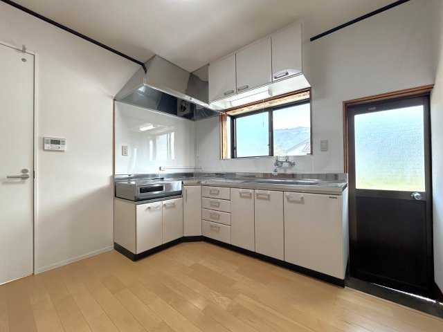 高岡郡佐川町中組　中古戸建のキッチン