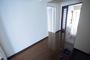白鷹松下町マンションの内装