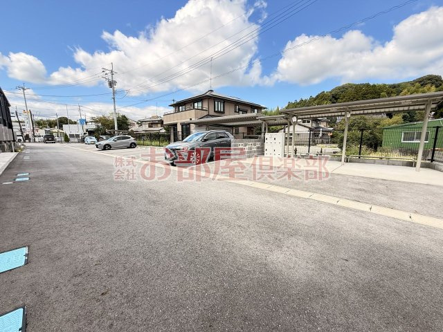 プラム Ⅱの駐車場|カースペースがあります