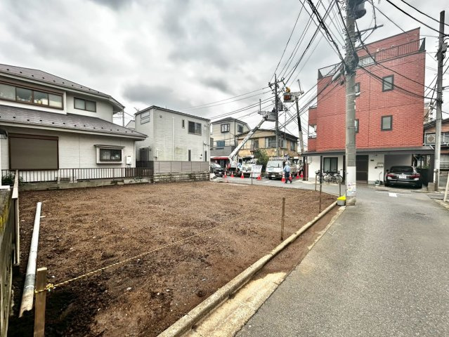 練馬区旭町1丁目　新築戸建の前面道路含む現地写真|2026.09.18撮影

現地ご見学希望・資料請求などお気軽にお問い合わせ下さい！
03-5990-5201