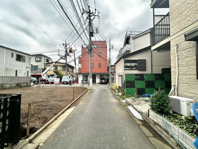 練馬区旭町1丁目　新築戸建の前面道路含む現地写真|2026.09.18撮影

現地ご見学希望・資料請求などお気軽にお問い合わせ下さい！
03-5990-5201
