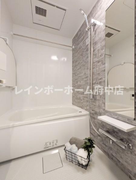 LUMINOUSつつじヶ丘の浴室