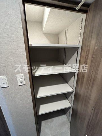 アービングNeo岸里駅前の玄関