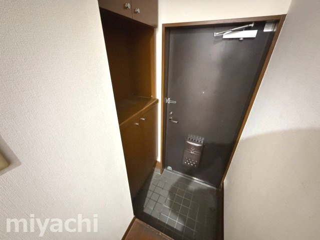 エクセレントサンフレッチェハイツの玄関