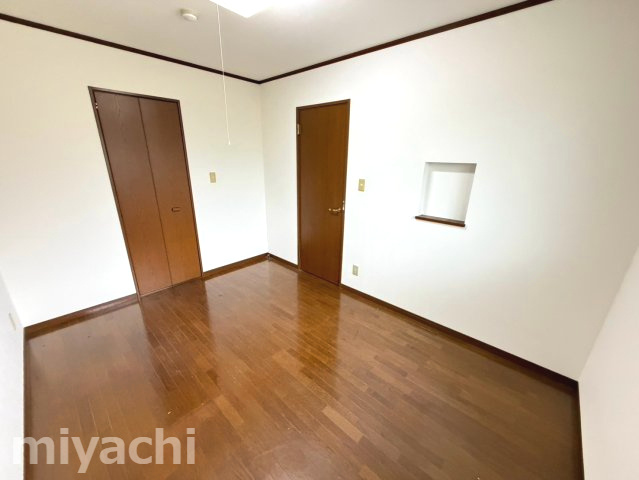 エクセレントサンフレッチェハイツの洋室